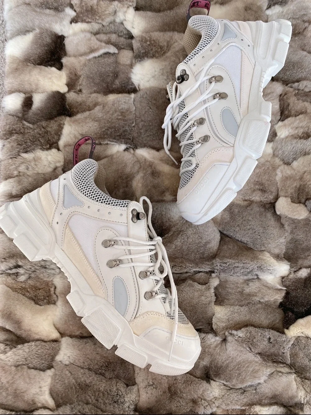 Gucci men's white Logo lace-up sneakers  size 10